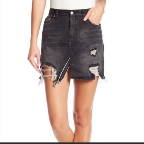Free People Dresses & Skirts - FREE PEOPLE Relaxed & Destroyed Mini Skirt